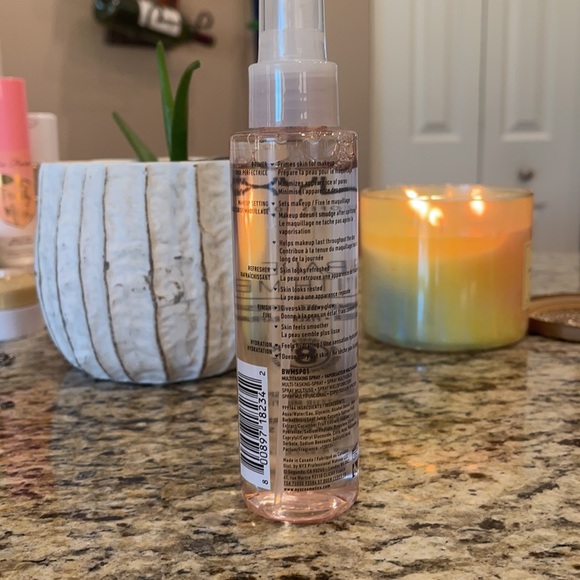 Brand new Nyx bare with me spray - Picture 2 of 2